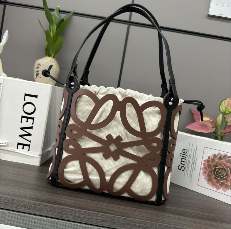 l*ew* shopping bags